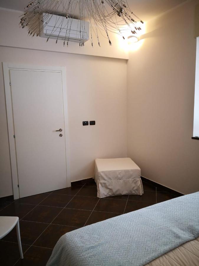 La Porta Rossa Apartment Vado Ligure Exterior photo